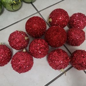 Christmas red balls